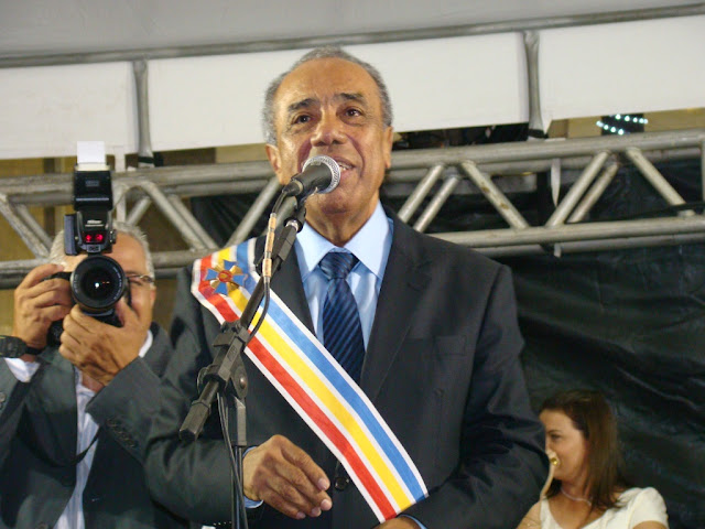 JOÃO ALVES DURANTE SEU DISCURSO APÓS A POSSE