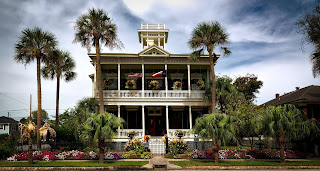 front-yard-landscaping