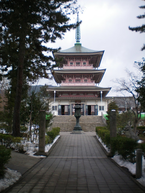 Pagoda del templo Zenko-ji en Nagano