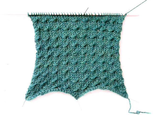 Looped Knit Stitch Pattern Tutorial