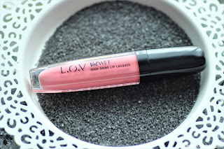 Review: 3x LOVlicious Caring Volume Gloss Nr. 130 Radiant Pink - www.annitschkasblog.de