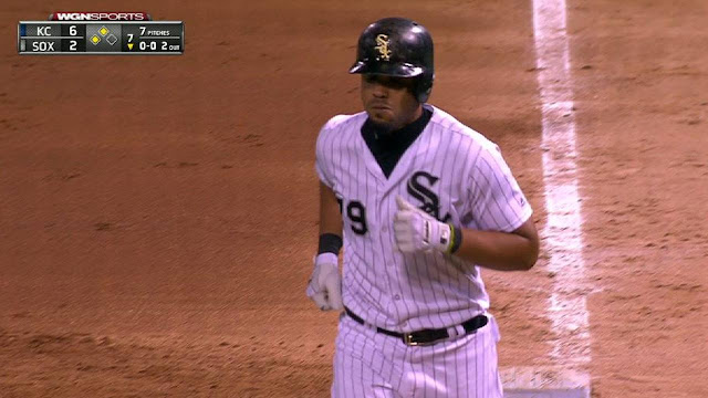 Abreu, que empujó las dos anotaciones de los White Sox el sábado, se unió al dominicano Albert Pujols (2001-10) y a Joe DiMaggio (1936-39) en selecto club