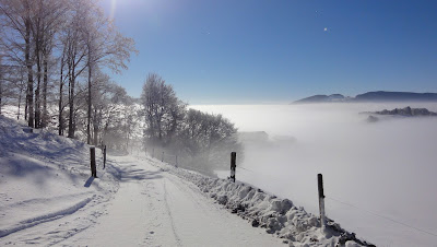 Winterlandschaft mit Nebelmeer