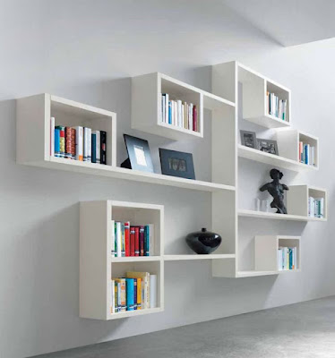 Wall-clinging and very cool bookshelf