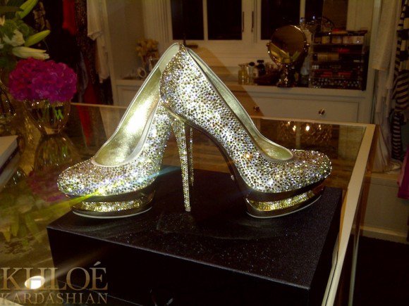 Mama With Kardashian's Blog:   Up The Keep 70's  Blunder Khloe Beauty for shoes Hot
