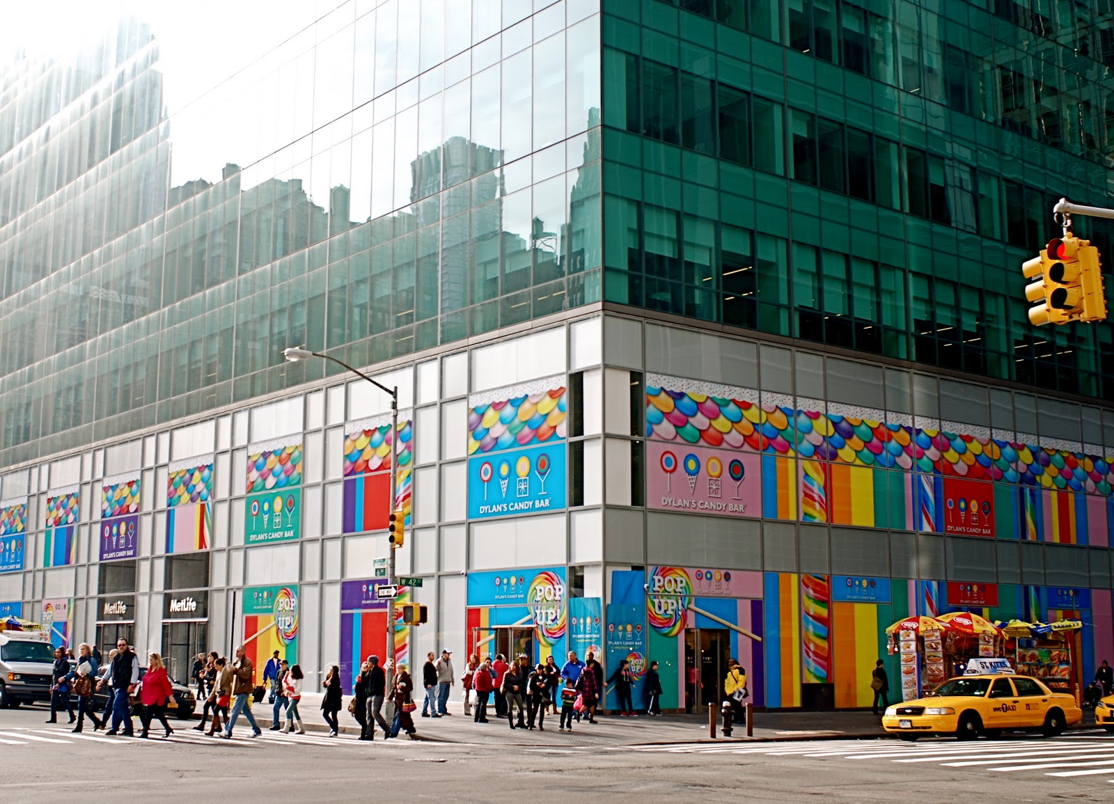 Nyc Nyc Dylan S Candy Bar Holiday Pop Up Shop Near Bryant Park