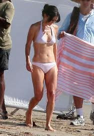 Courteney Cox Hot