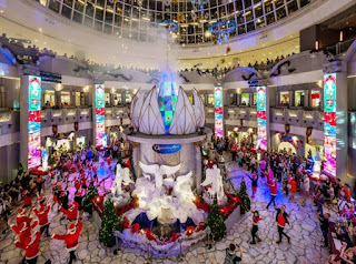 Queensbay Mall Christmas Decoration Year 2017 @ Dazzling Christmas Lighting & Musical