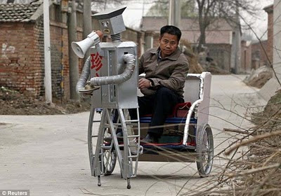 Seorang Petani Di Beijing Menciptakan Robot Rumahan