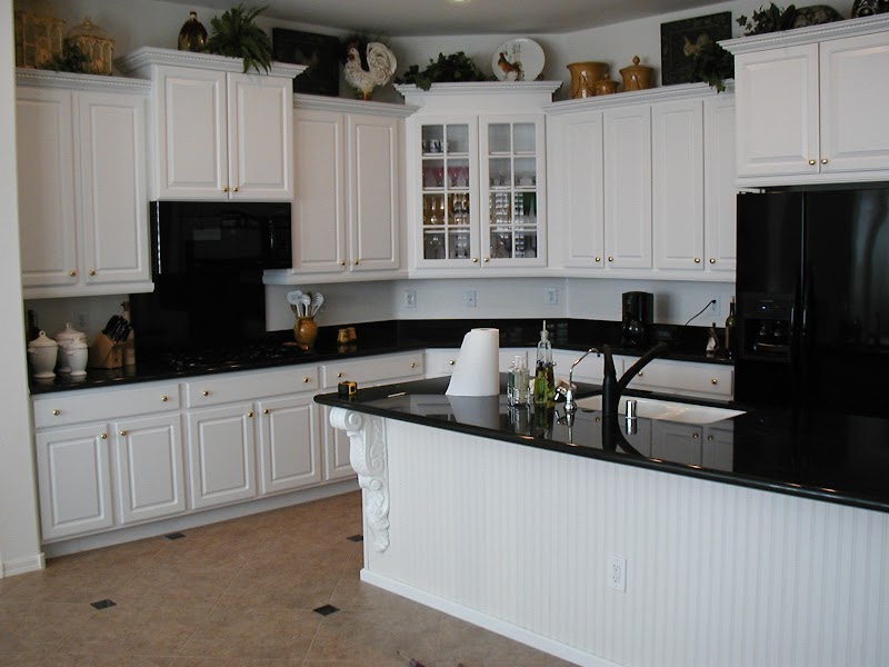 39+ Kitchen Ideas White Cabinets Black Appliances, Great!
