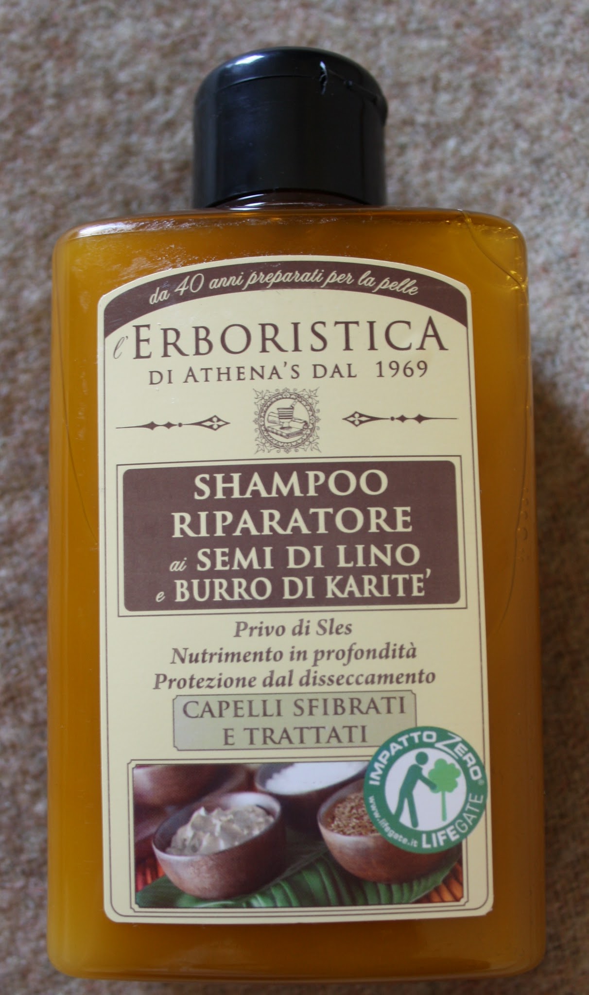 L'Erboristica Shampoo riparatore ai semi di lino e burro di karitè