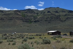 free! camping at Campt Hart Mountain  boondocking with benefits