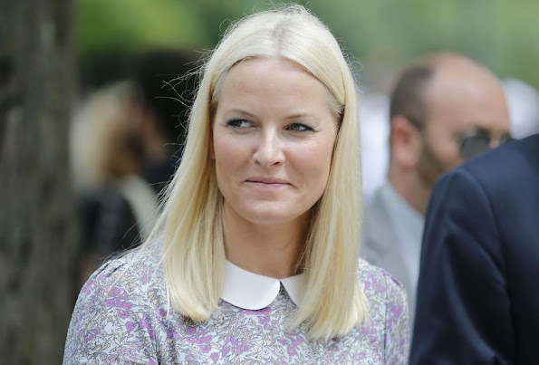 Princess Mette-Marit of Norway attended the opening ceremony of the Nordic Pavilion at the 56th International Art Exhibition (Biennale d'Arte) titled 'All the Worlds Futures' on May 6, 2015 in Venice, Italy. 