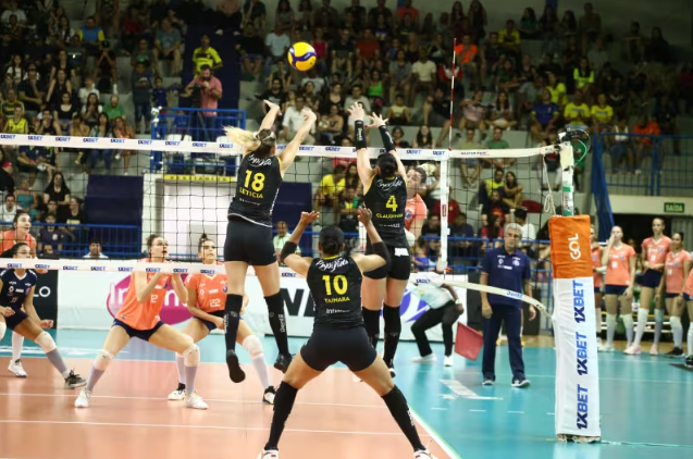 De virada e no tie-break, Minas vence o Praia Clube e termina Mundial de  vôlei em quinto, vôlei