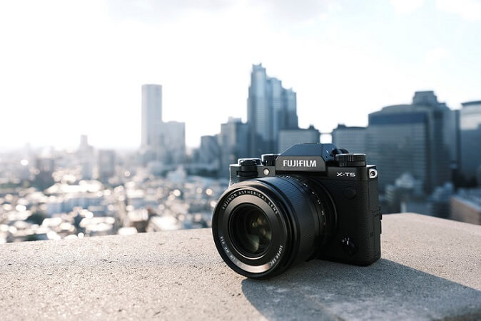 FUJIFILM X-T5