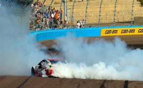 Matt Kenseth Wins at Phoenix Raceway - #NASCAR #MENCS