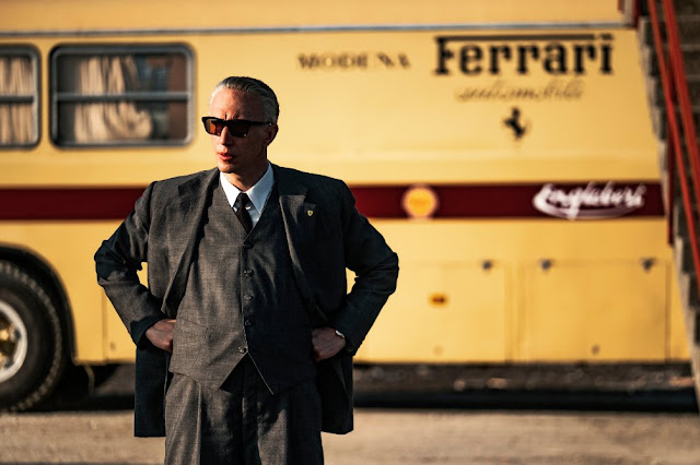 Adam Driver como Enzo Ferrari