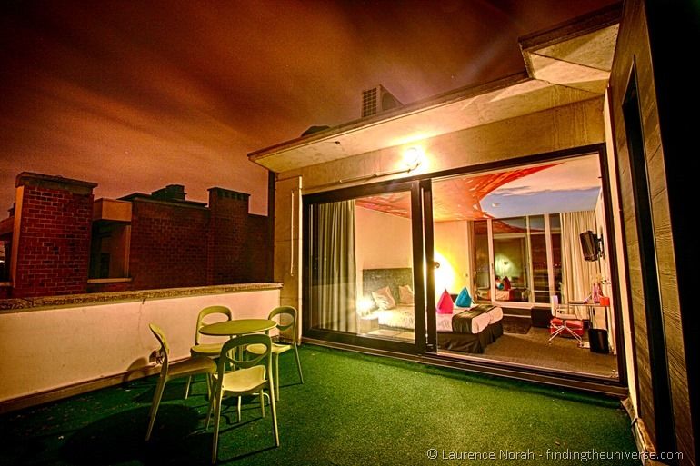 Pantone Hotel Zimmer mit Dachterrasse Belgien