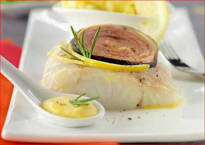 http://www.femmeactuelle.fr/cuisine/recettes/lieu-jaune-andouille-de-guemene-puree-citronnee