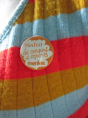 salut les copains et copines menier broche badge 