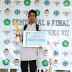 Berjalan dengan bantuan tongkat, Furqon meraih juara  1 lomba Fisika tingkat Jawa,Bali dan NTB