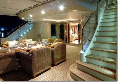 Os  interiores de luxuosos iates 18