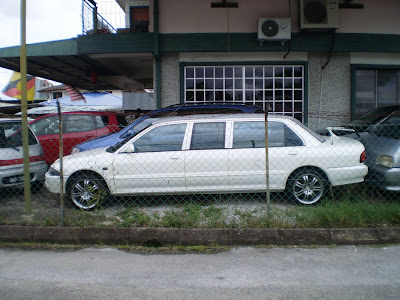 wira limousine