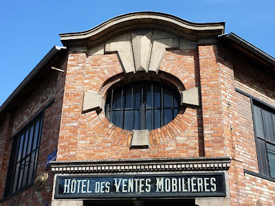 Art deco auction room at Compiègne