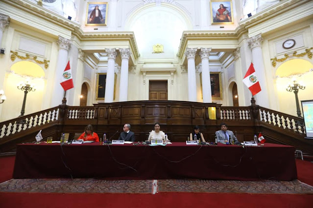 El espíritu del olivo : Reconocimiento a agrupaciones autoras del libro "Aprendiendo del olivo peruano" en el Congreso de la República