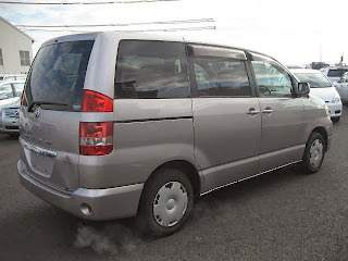 2002 Toyota Noah