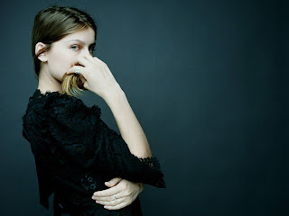 Free unwatermarked wallpapers of Laetitia Casta at Fullwalls.blogspot.com