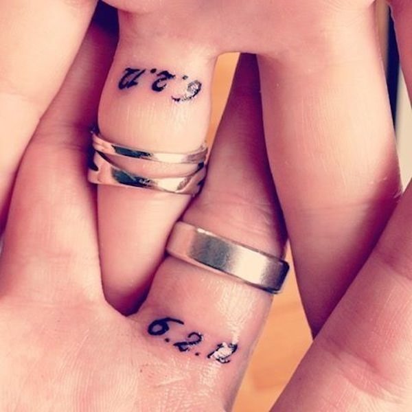 casamento_datas_dedo_tatuagem