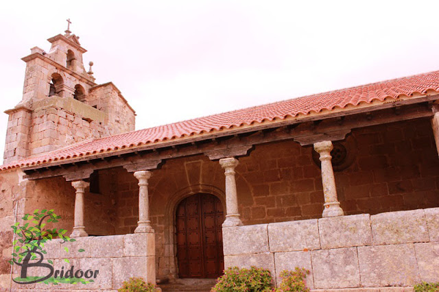 Puerta de madera Iglesia Cabeza de Framontanos