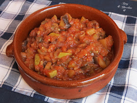 Pisto de berenjena y calabacín al estilo de mi madre – Aubergine and zucchini “pisto”