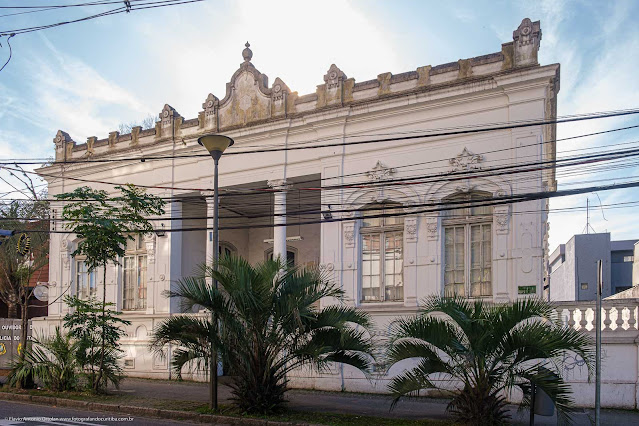 A antiga Casa Escolar Cruz Machado