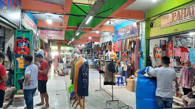 Lowongan Kerja Karyawati Toko Pakaian Pasar Kliwon Kudus Wanita, Usia 16-30 Th. Jujur, Sopan, Disiplin, Ulet, Aktif, Gesit, Berpenampilan Rapi. Mampu Bekerja Secara Individu Dan Tim. Bersedia Bekerja Full-time (09.00 - 17.00). Domisili Kota Kudus. Informasi lowongan Kerja ini diperoleh dari www.kuduskerja.id Kirimkan Cv Dan Lamaran Secara Online Ke 087833666036 Lowongan Kerja Karyawati Toko Pakaian Pasar Kliwon Kudus Wanita, Usia 16-30 Th. Jujur, Sopan, Disiplin, Ulet, Aktif, Gesit, Berpenampilan Rapi. Mampu Bekerja Secara Individu Dan Tim. Bersedia Bekerja Full-time (09.00 - 17.00). Domisili Kota Kudus. Informasi lowongan Kerja ini diperoleh dari www.kuduskerja.id Kirimkan Cv Dan Lamaran Secara Online Ke 087833666036