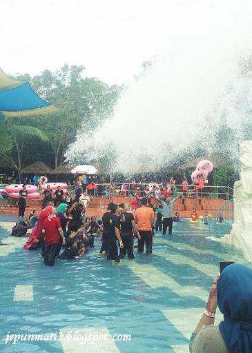 Bercuti di Bukit Gambang Water Park