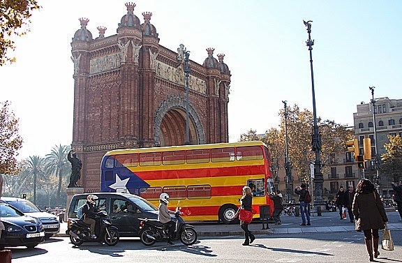 http://www.naciodigital.cat/noticia/62394/ara/autobus/independentista