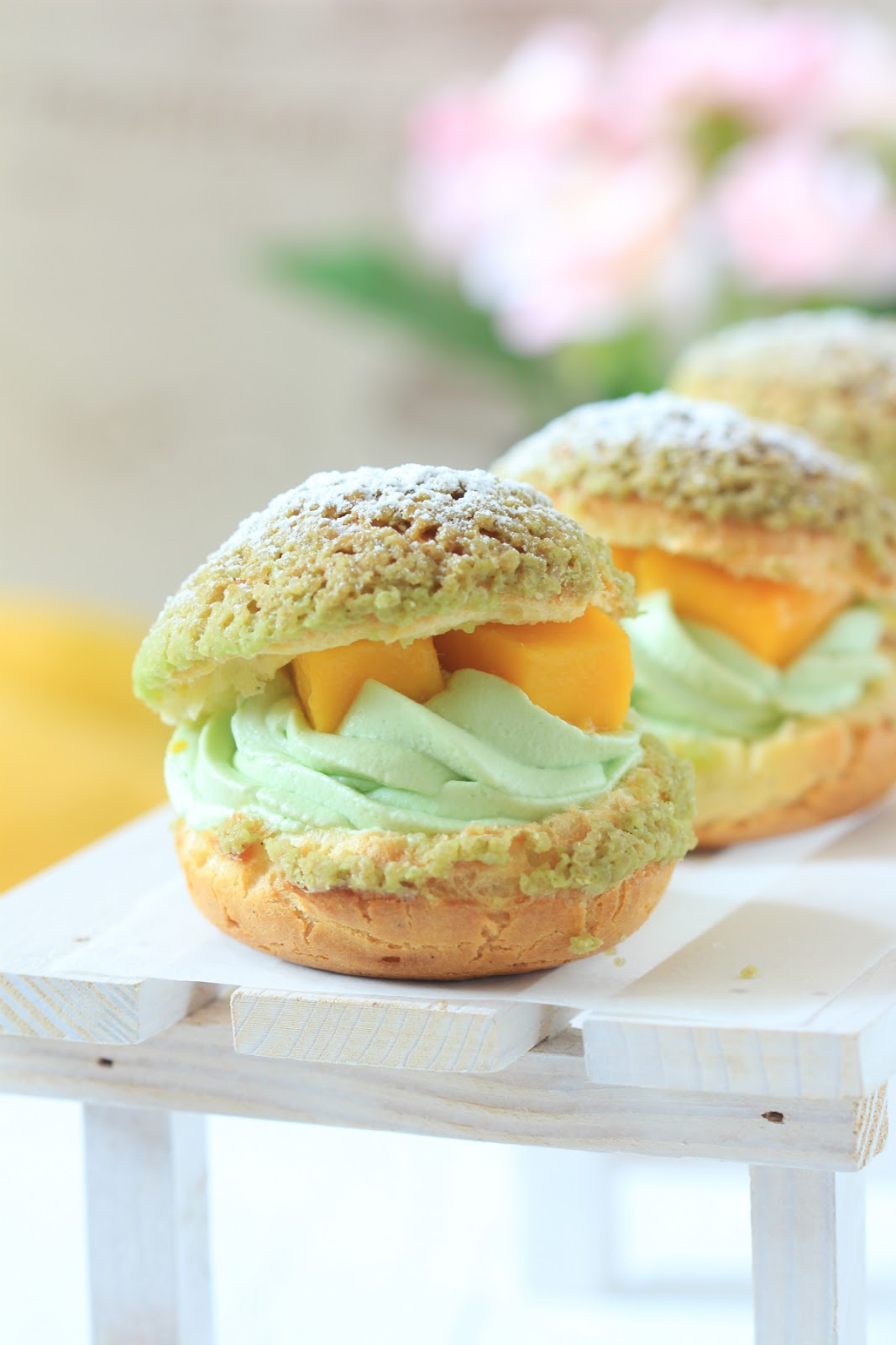 My bare cupboard: Choux au craquelin/crispy green tea 