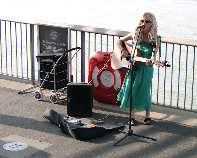 Singing by the Thames, Bankside, Southwark, London