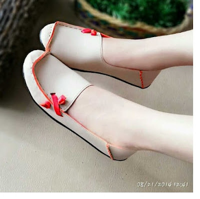 Jual Sepatu Wanita Flat Shoes US49 Simple Elegant Cute Dikaki