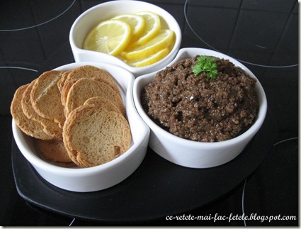 Tapenade - Pasta de masline - servim cu pesmet si lamaie