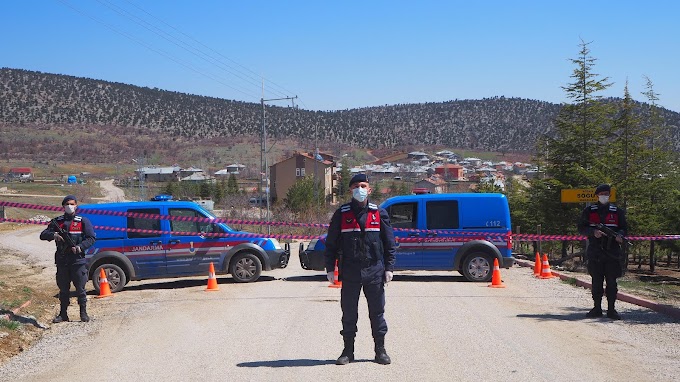 Söğüt Mahallesinde 3 Pozitifli hasta var ve mahalle karantina altına alındı.