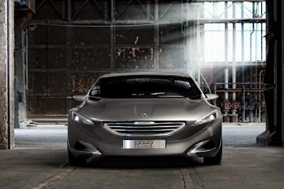 Peugeot-HX1-Concept-Front-View