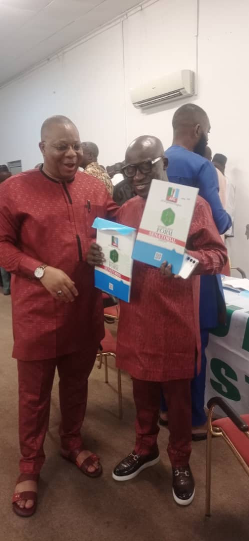 2023: Jubilations, As Strongman of Ikwuano Politics, KC Ugboaja Buy Forms for Abia Central Senate Seat