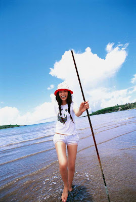 Yu Takahashi : Cute Japanese girl on Beach