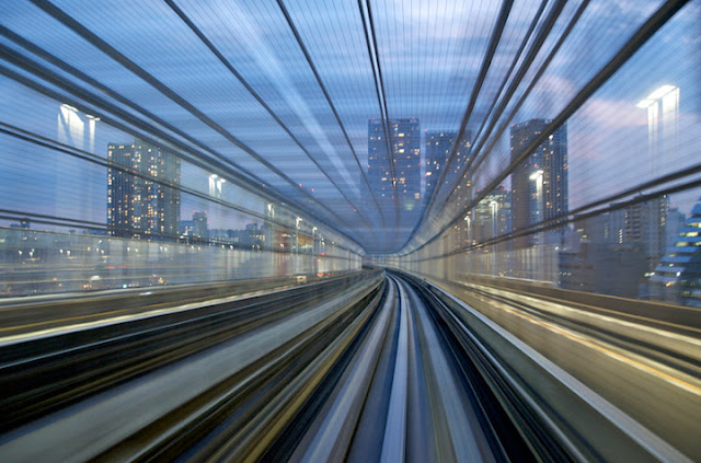 photo-train-tokyo 