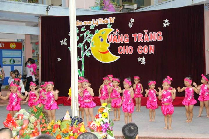 Trang phục biểu diễn trẻ em