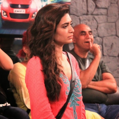 Bigg Boss 8: Karishma Tanna upset with Diandra Soares, P3G is officially over!