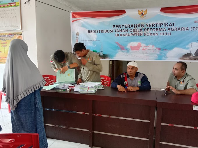 Pemerintahan Desa Bangun Jaya Serahkan 273 Sertifikat (TORA) Kepada Masyarakat yang Berhak 